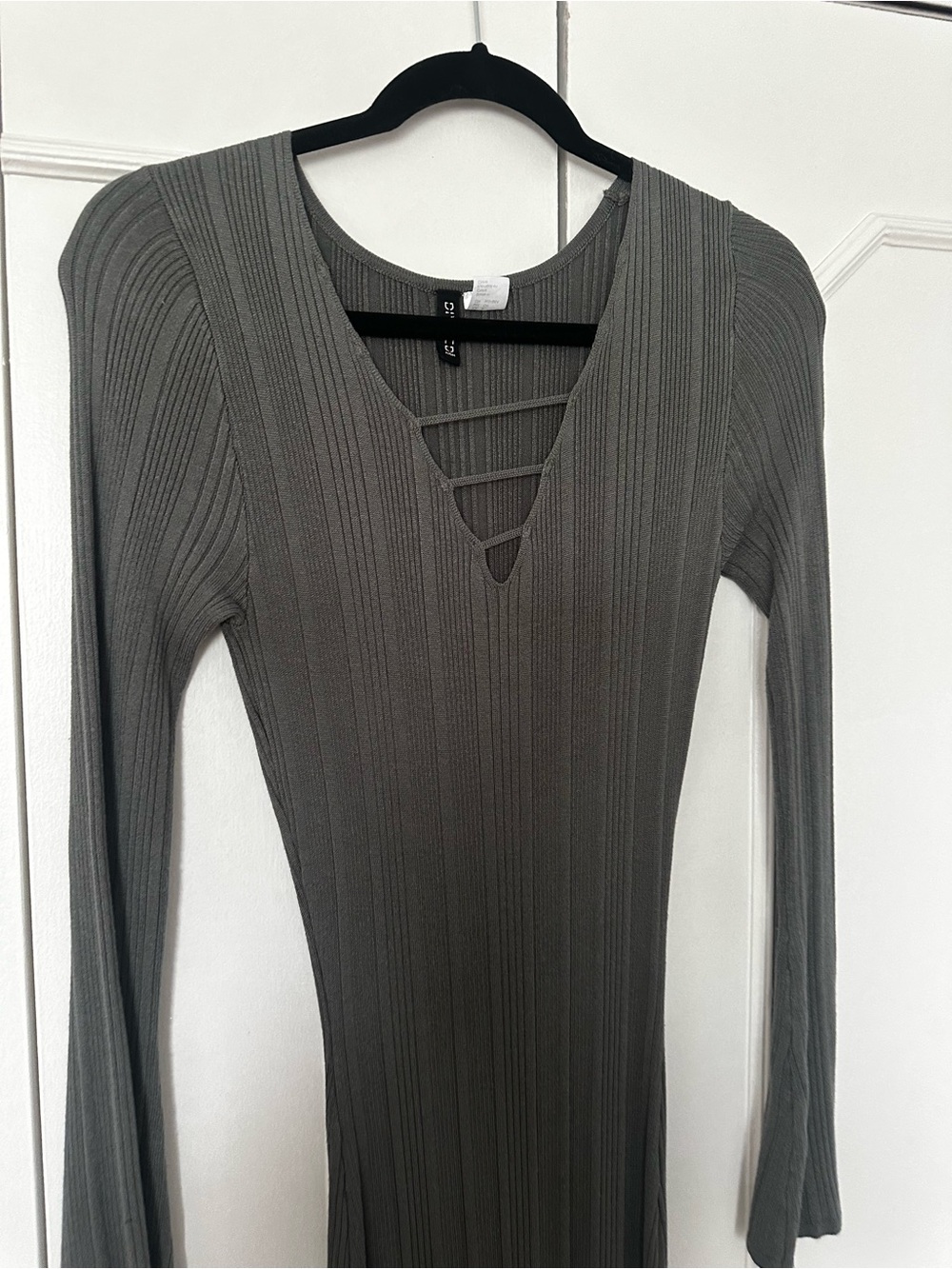H&M Ribbed V-Neck Long Sleeve Dress - Gray